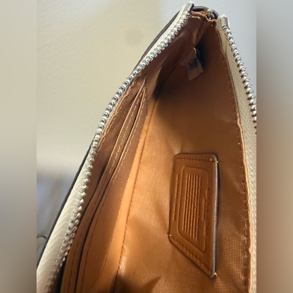 Coach x Disney Dumbo Wristlet - Picture 8 of 10